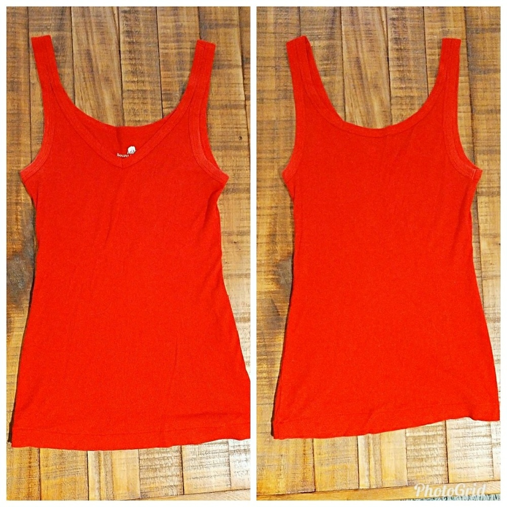 Cute ribbed orange-red tank top